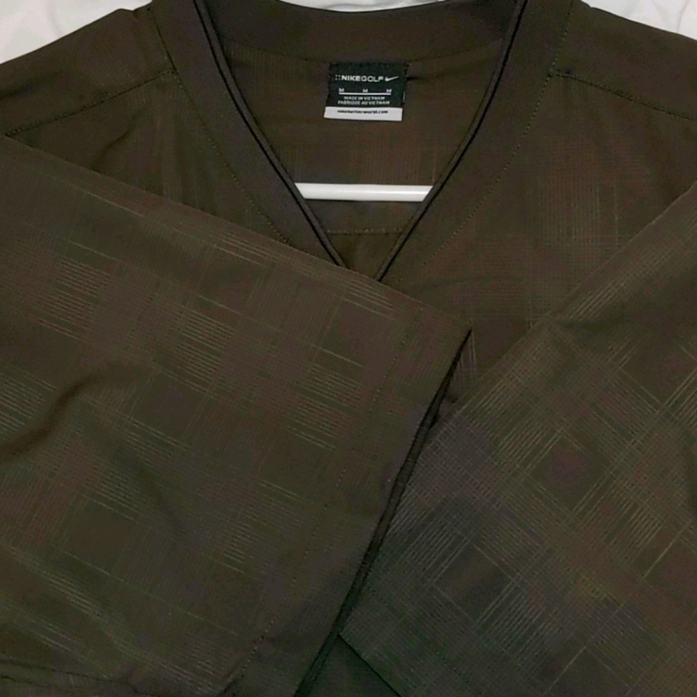 💥NIKE GOLF ⛳ SHORT SLEEVE WATER RESISTANT V-NECK